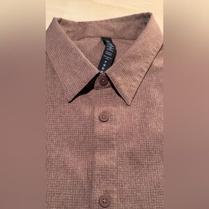 NWOT Men’s Lululemon SS Button Down 
Sz L